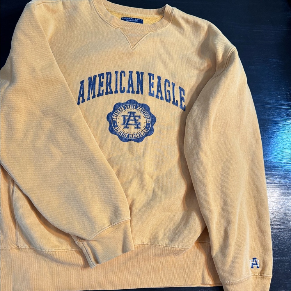American Eagle Outfitters Men's Mustard Crewneck Sweater
